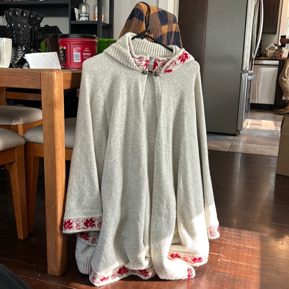 Worn five times. Got at FinnFest. Nice to wear over jacket. - Picture 1 of 3